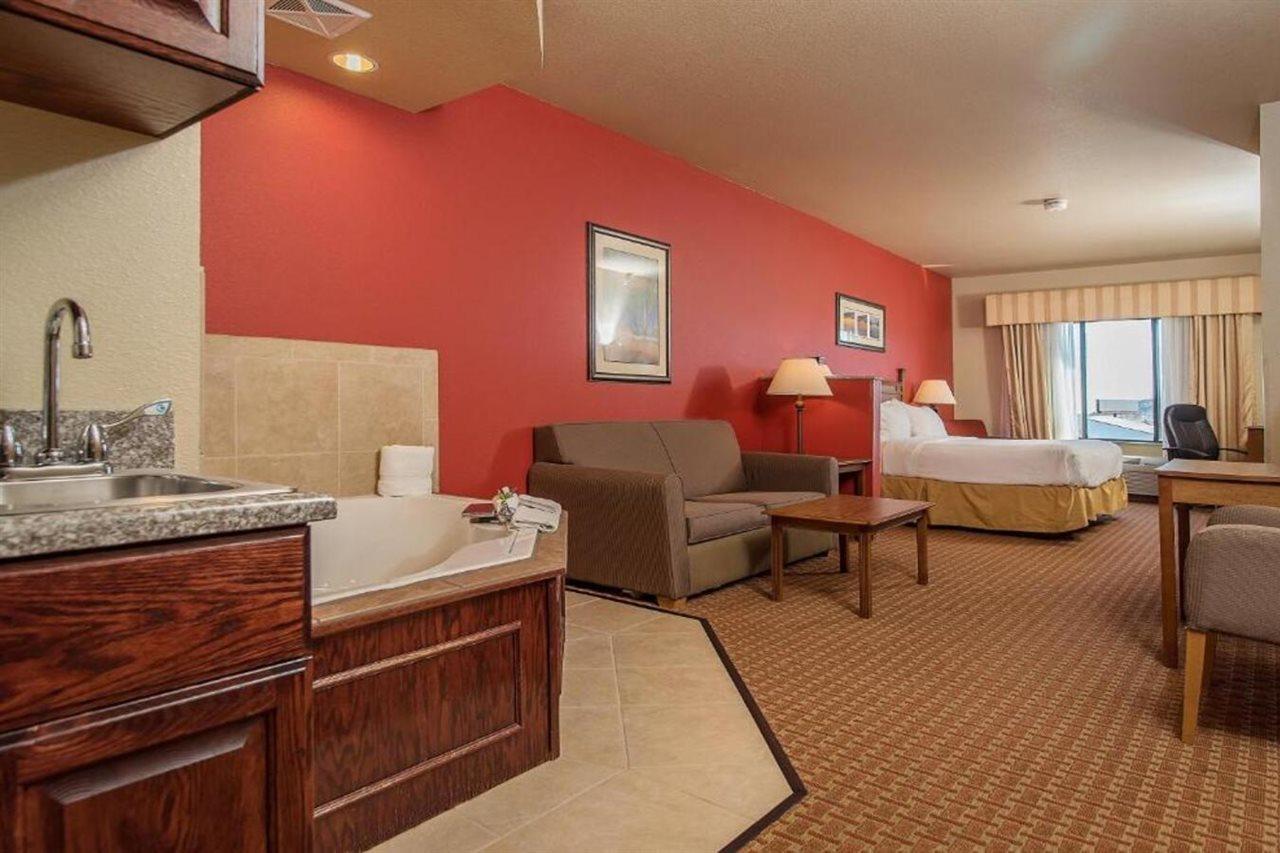 Baymont Inn & Suites By Wyndham Sturgis Εξωτερικό φωτογραφία
